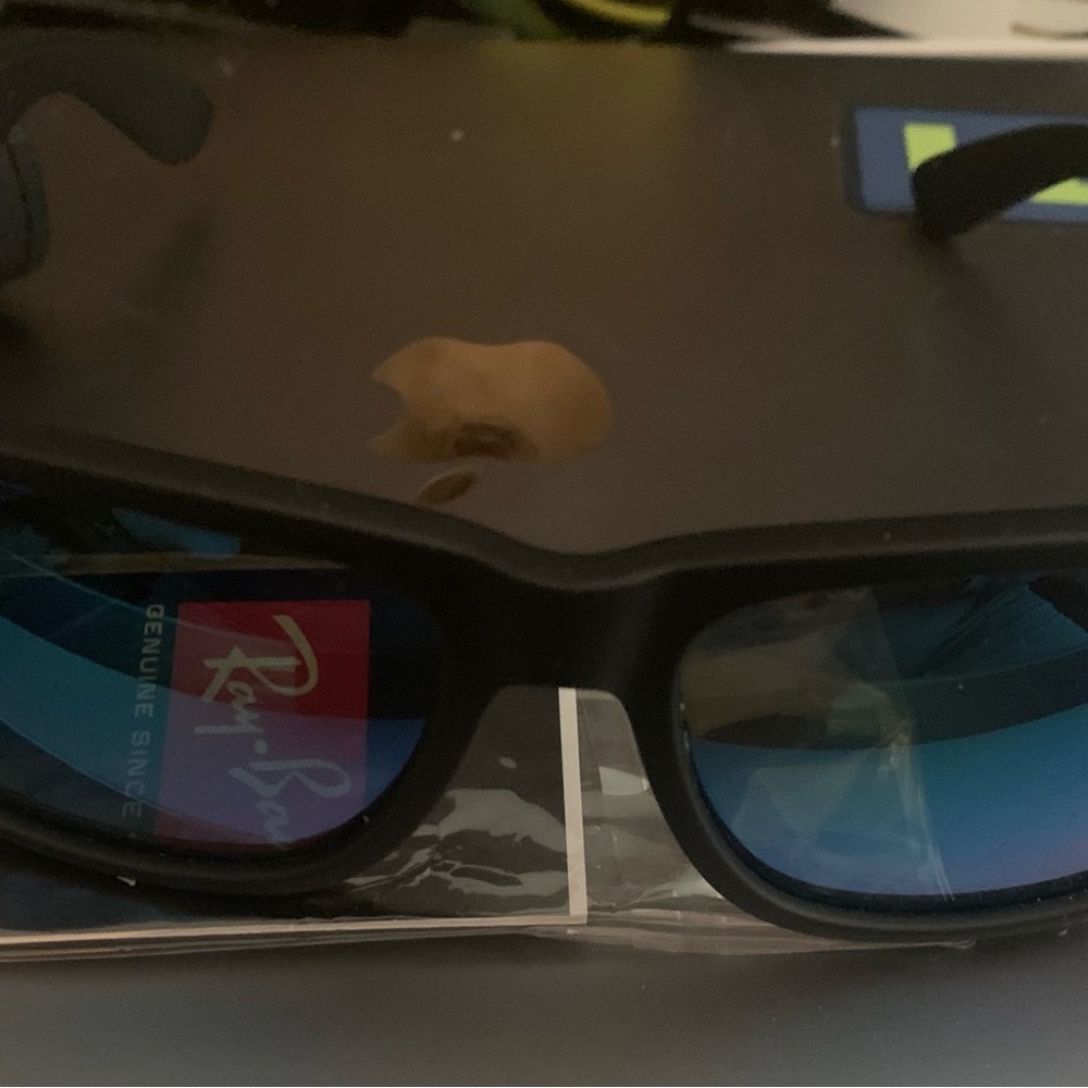 Men’s Ray-Ban Sunglasses Like New